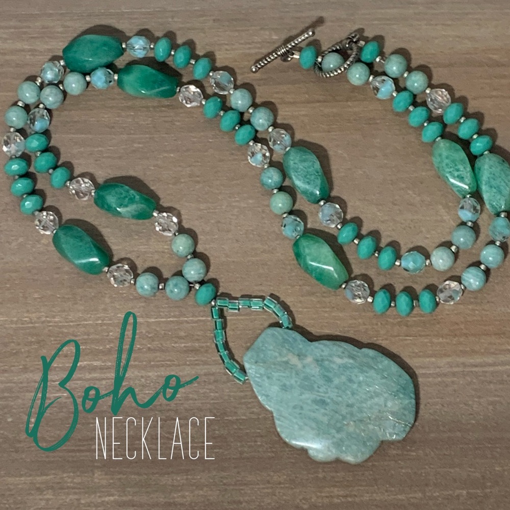 Southwestern turquoise mint stone necklace beaded